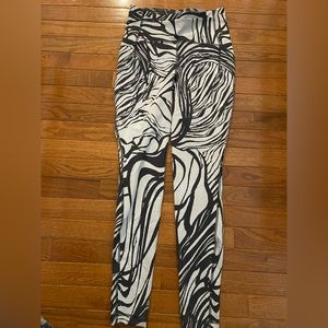 Lululemon Leggings (Limited Edition)